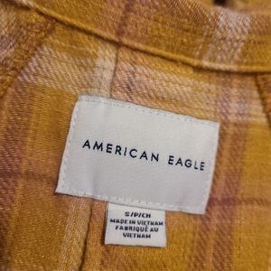American Eagle button flannel size small